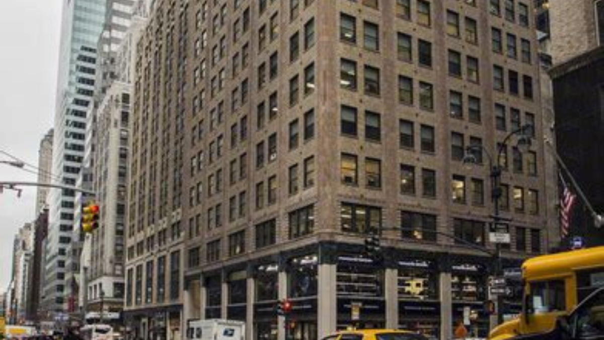 32-Story Building 1200×675 32-Story Manhattan Office Building